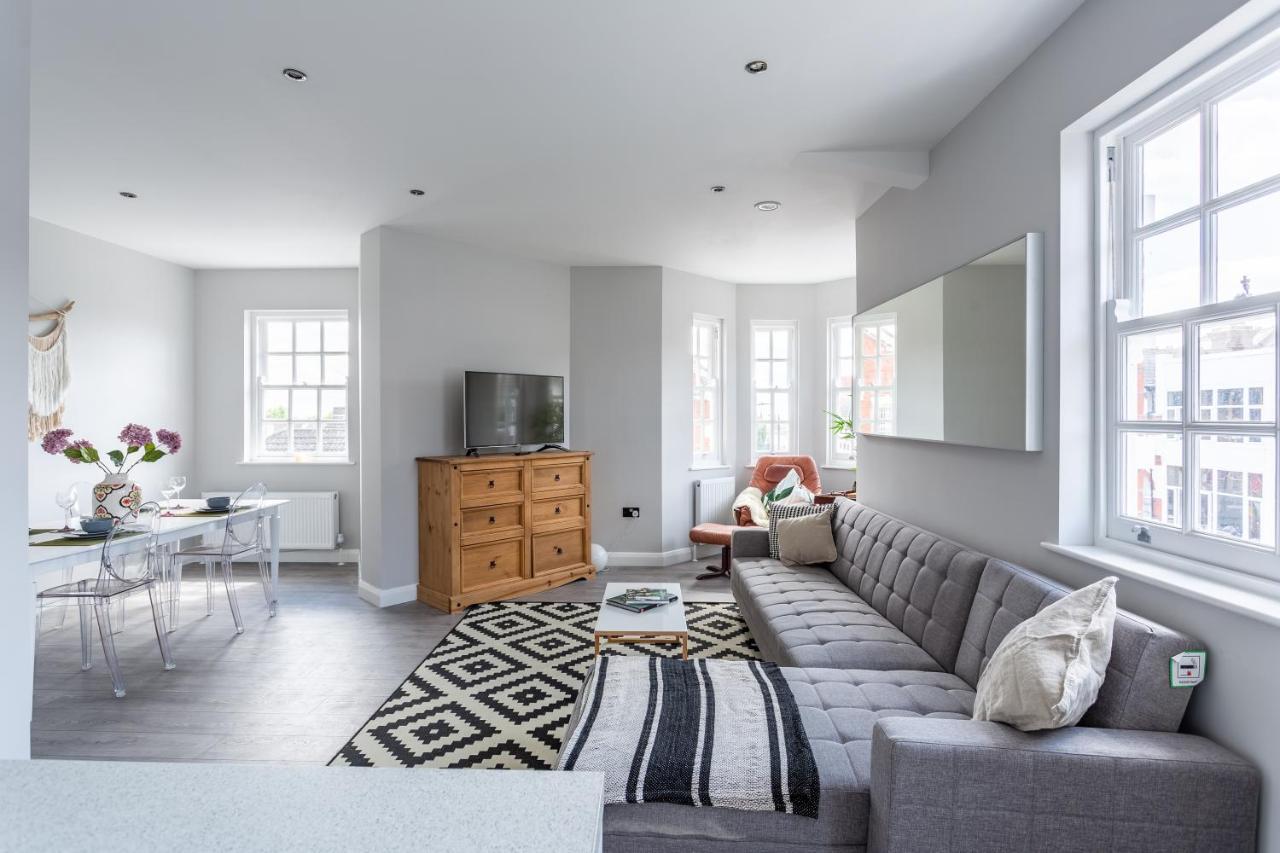 2 Bedroom Apartments With Sofa Bed In Southend Exterior photo